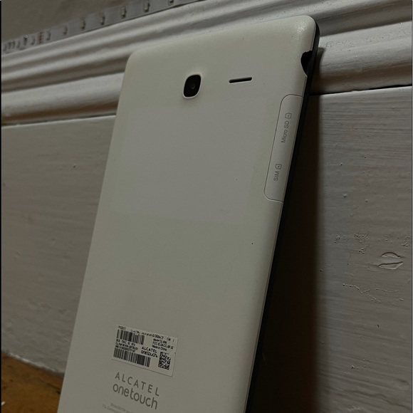 Android Tablet - Picture 3 of 4